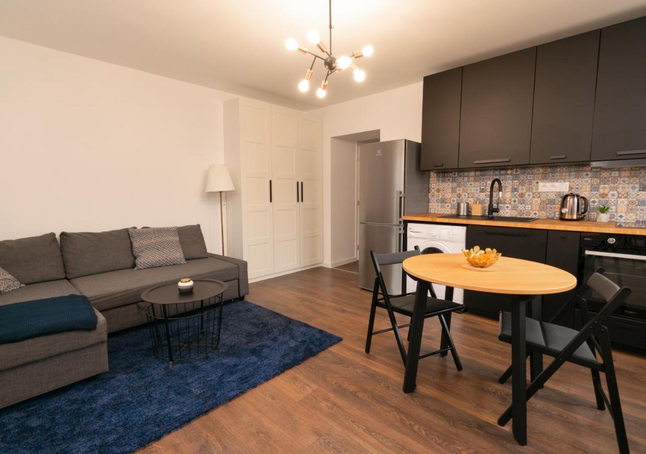 Stadium Apartment Братислава Экстерьер фото